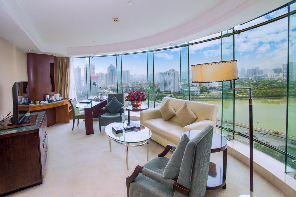 Guangxi Wharton International Hotel Nanning Exterior photo