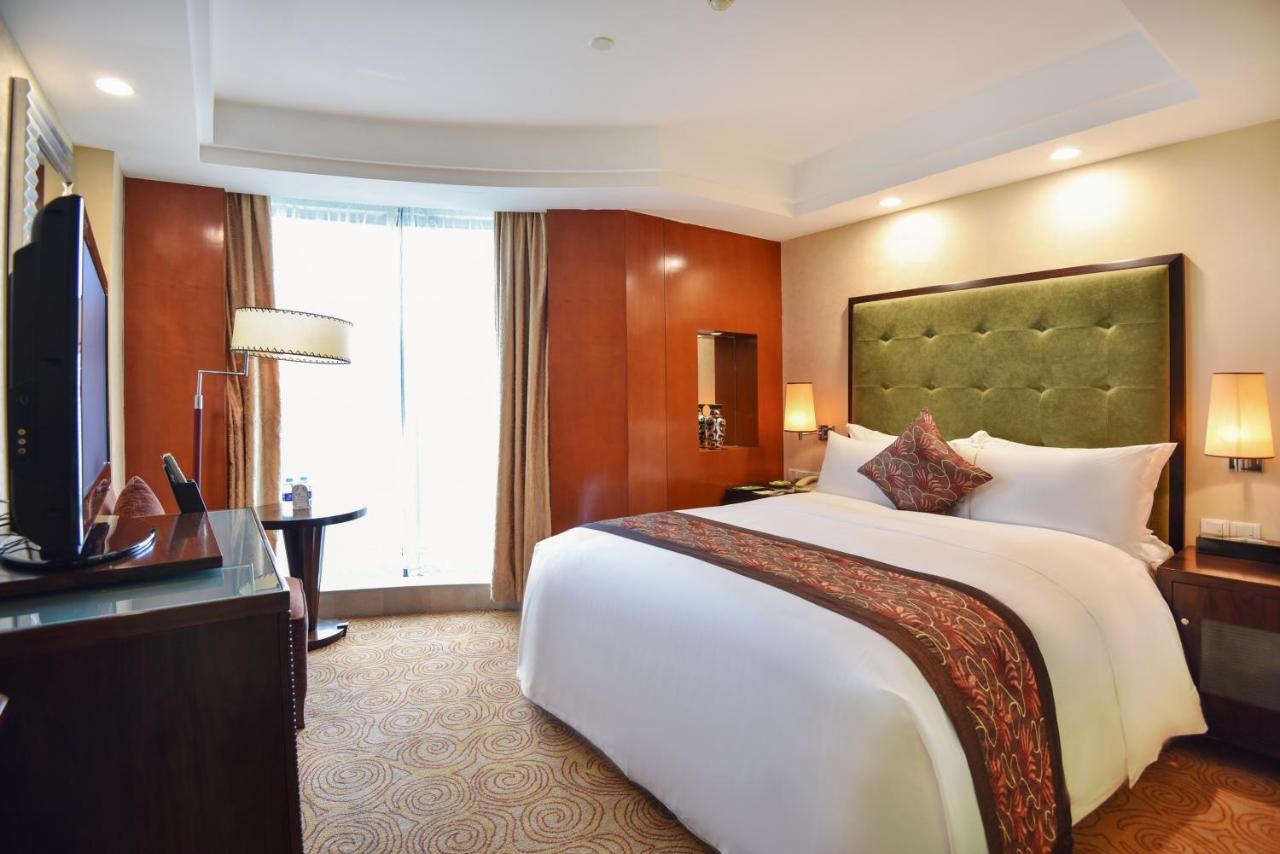 Guangxi Wharton International Hotel Nanning Exterior photo