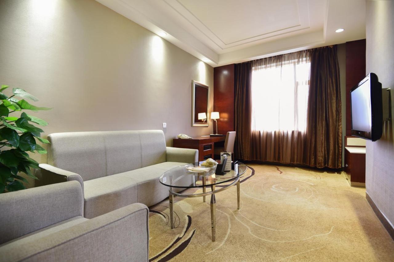 Guangxi Wharton International Hotel Nanning Exterior photo