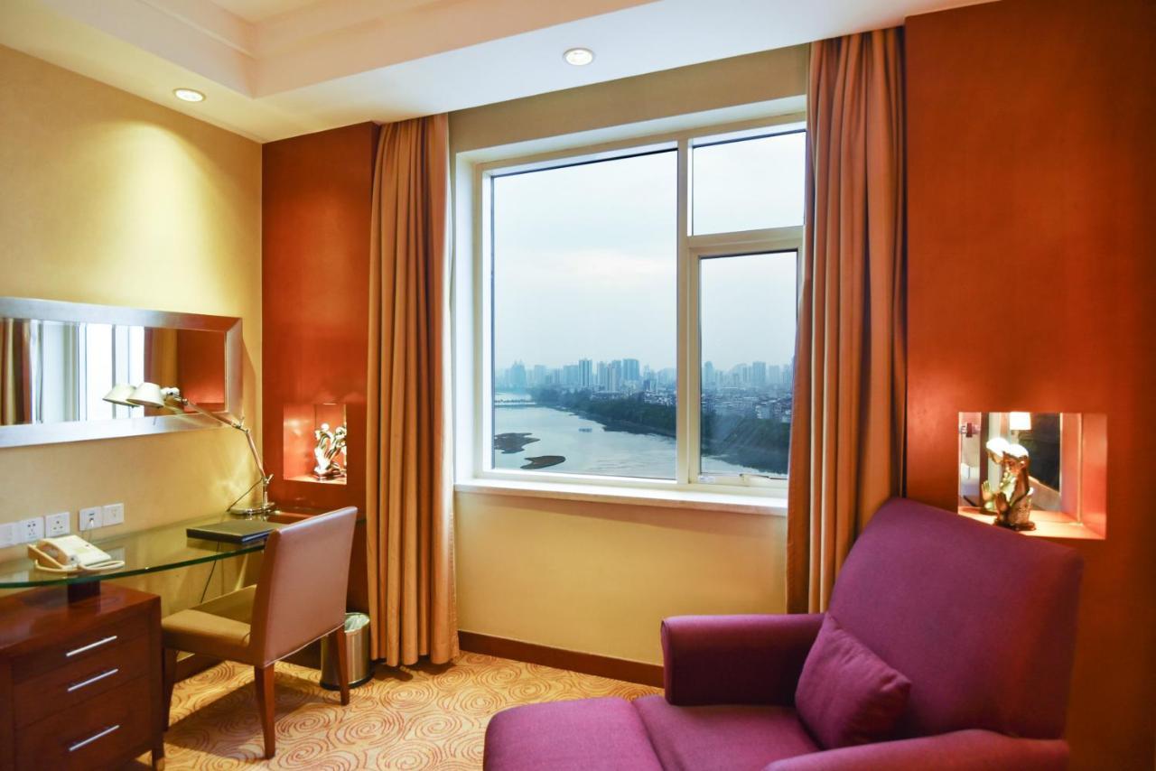 Guangxi Wharton International Hotel Nanning Exterior photo